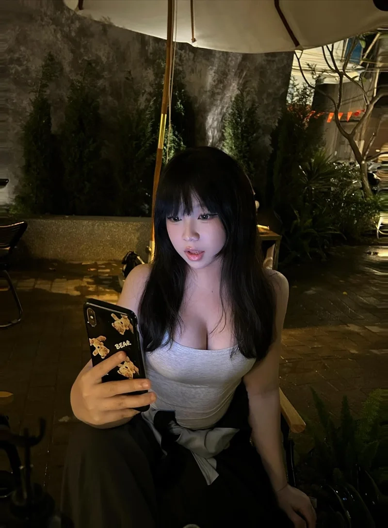 Cùng chọn Tải ảnh avatar nữ dễ thương để nổi bật