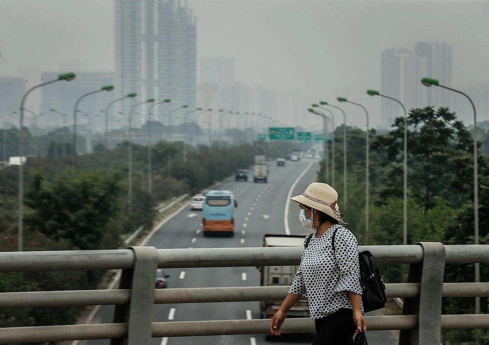 Giữ khoảng cách an toàn là quy tắc vàng khi tầm nhìn giảm sút