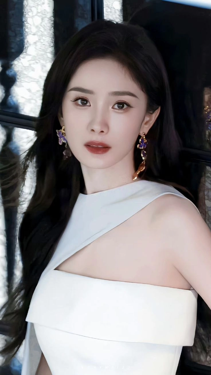 Dương Mịch hát thể hiện nhiều cảm xúc