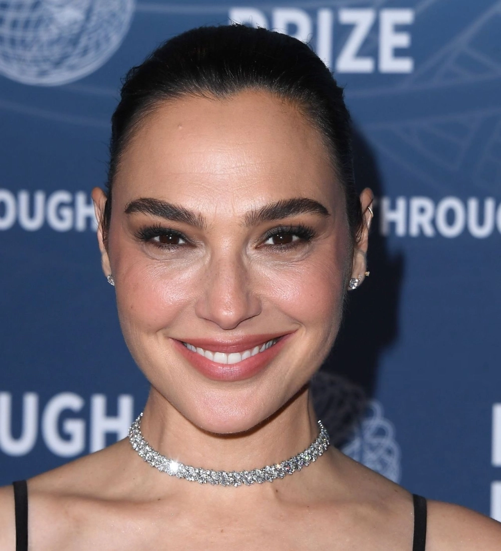 Gal Gadot là biểu tượng nhan sắc và sức mạnh của Hollywood hiện đại.