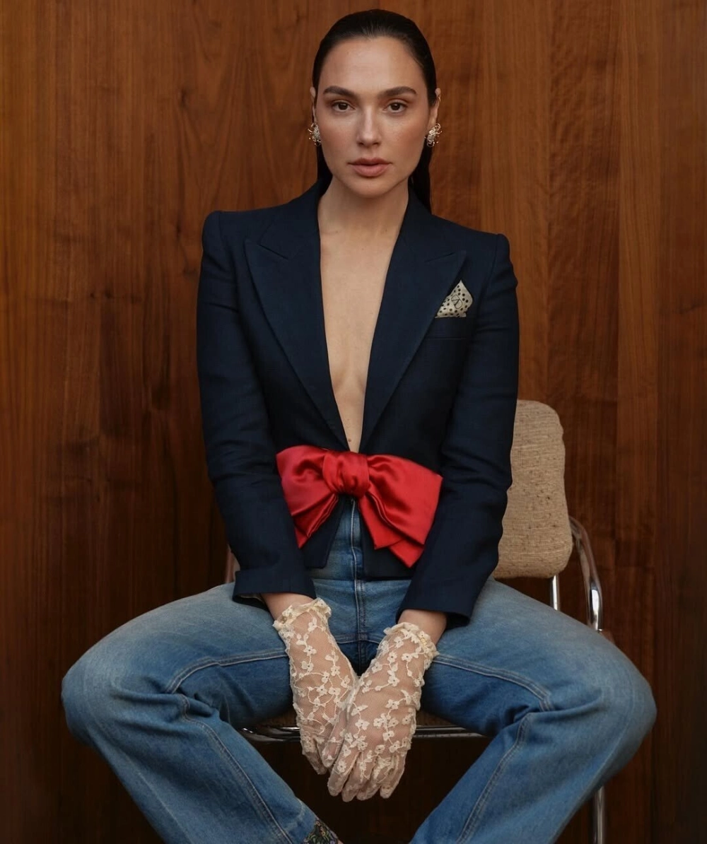 Gal Gadot husband thường được nhắc đến với hình ảnh gia đình hạnh phúc.