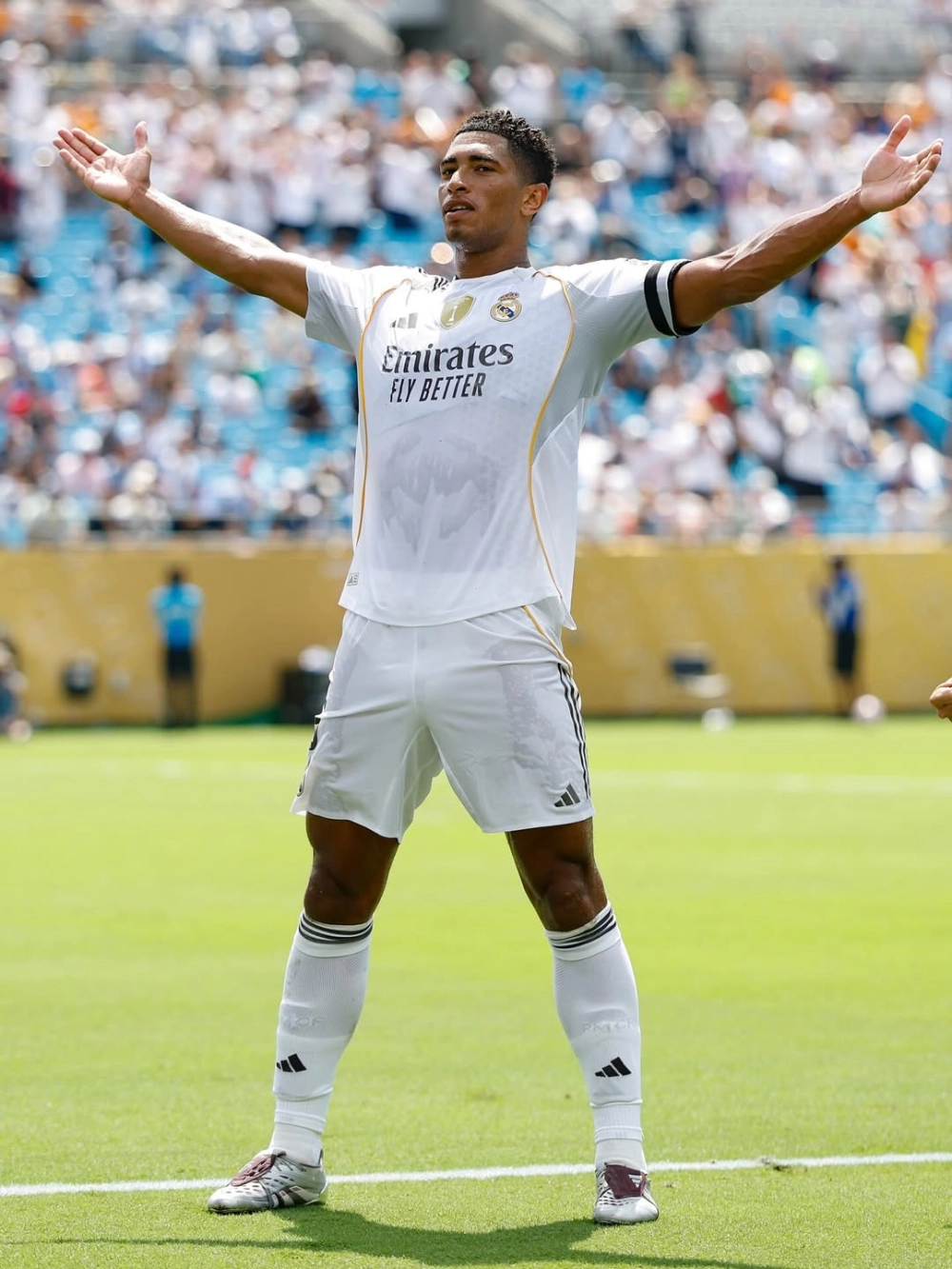 Jude bellingham haircut phong cách gọn gàng nam tính