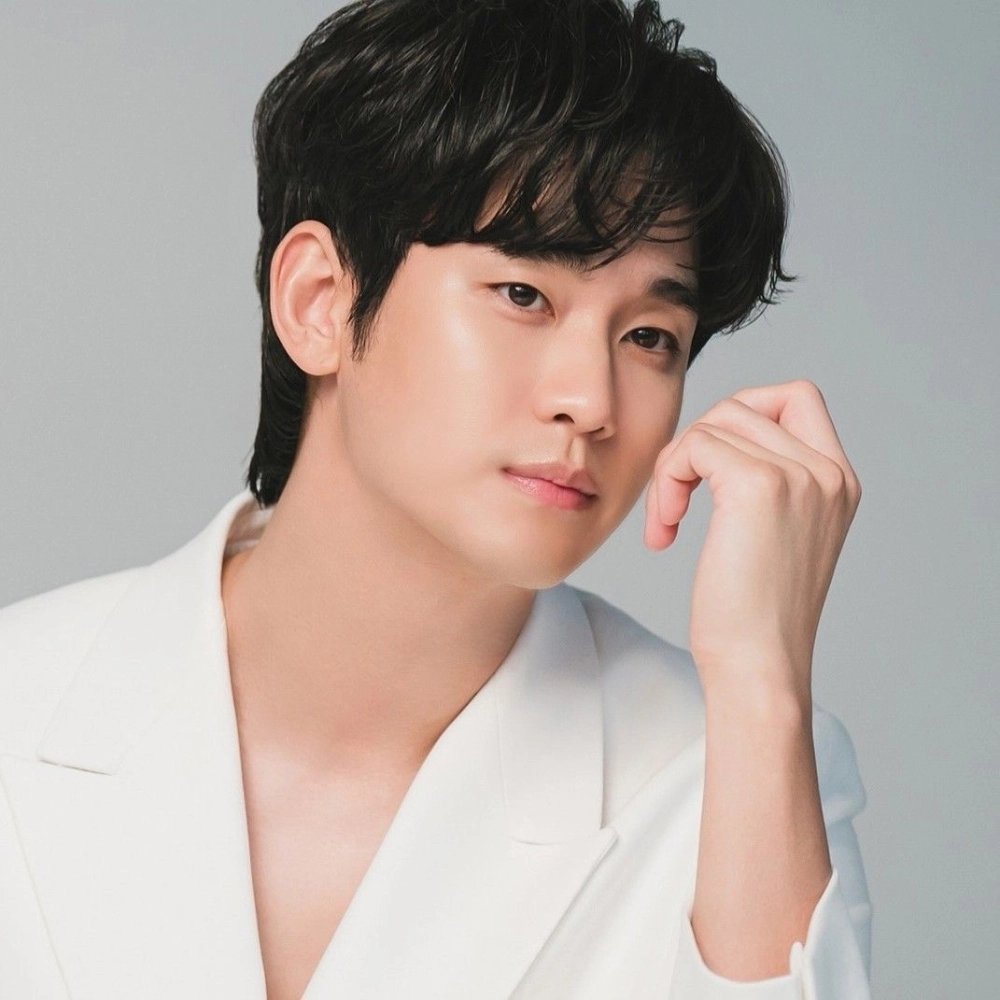 Kim Soo-hyun mới nhất luôn mang đến những thông tin được khán giả theo dõi sát sao.