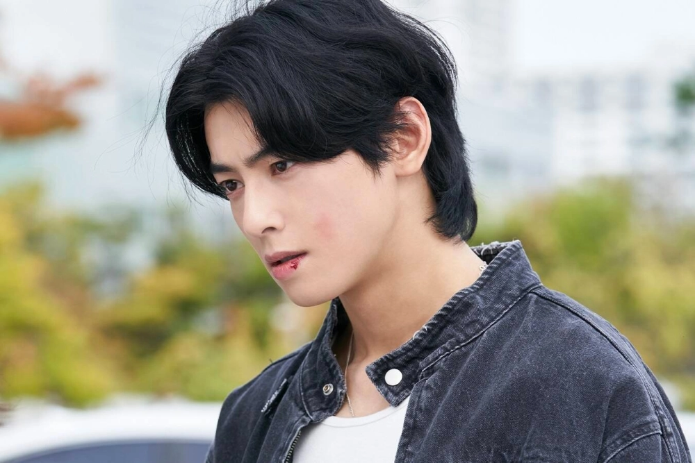 Cha Eun-woo với visual hoàn hảo khiến fan không thể rời mắt