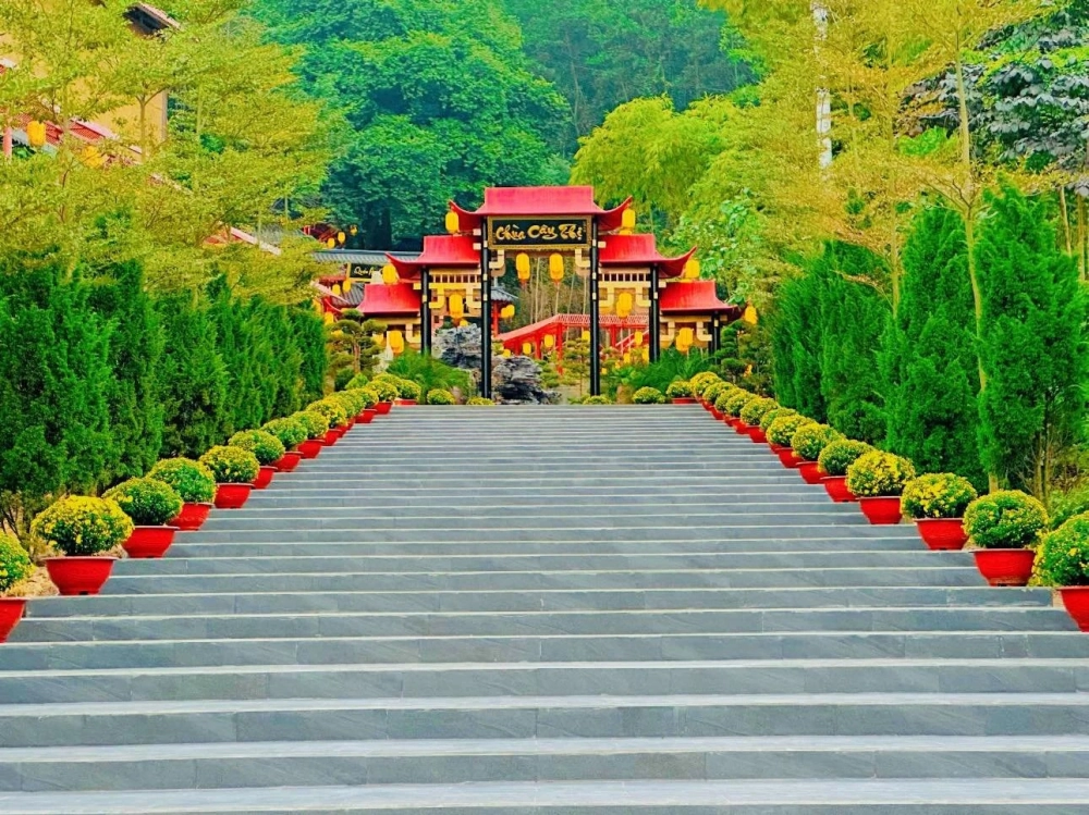 Du lịch chùa Hà gắn liền với văn hóa tâm linh.