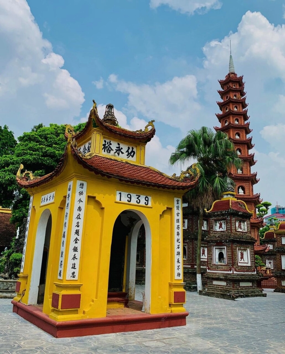 Văn hóa Phật giáo chùa Trấn Quốc được gìn giữ lâu đời.