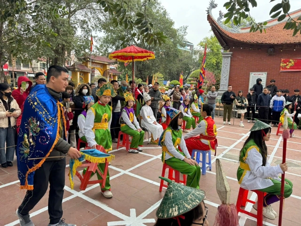 Trang phục Quan họ Hội Lim duyên dáng và truyền thống.