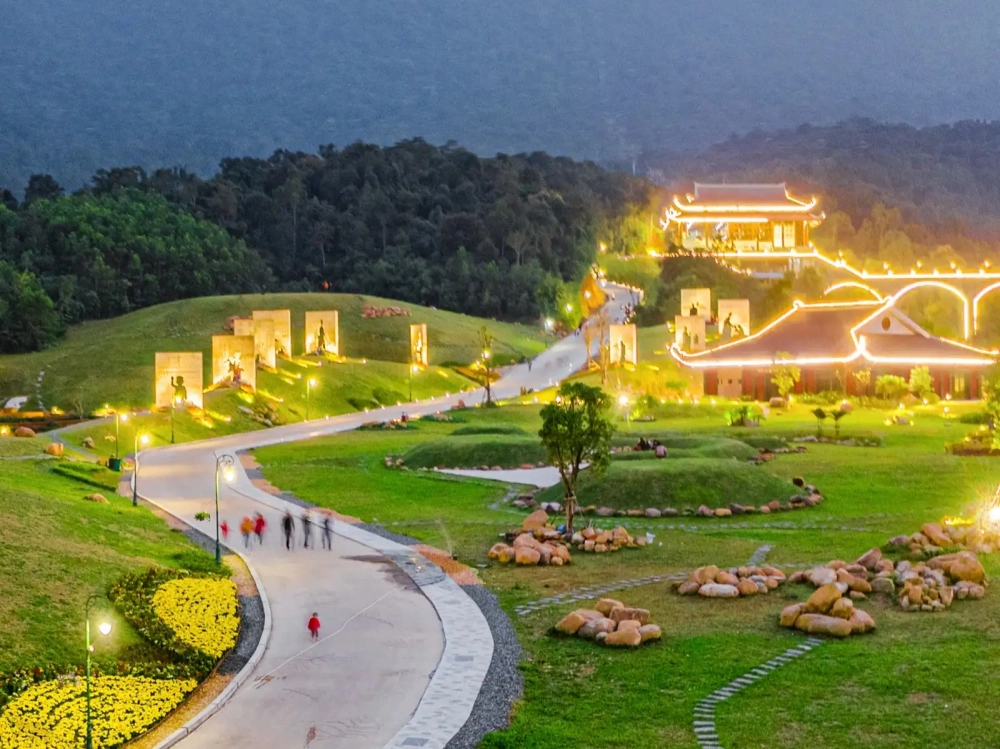 Yên Tử mùa lễ hội rất nhộn nhịp.