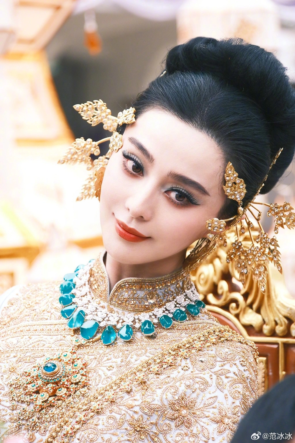 Clip phạm băng băng ghi lại hình ảnh đời thường và sự kiện