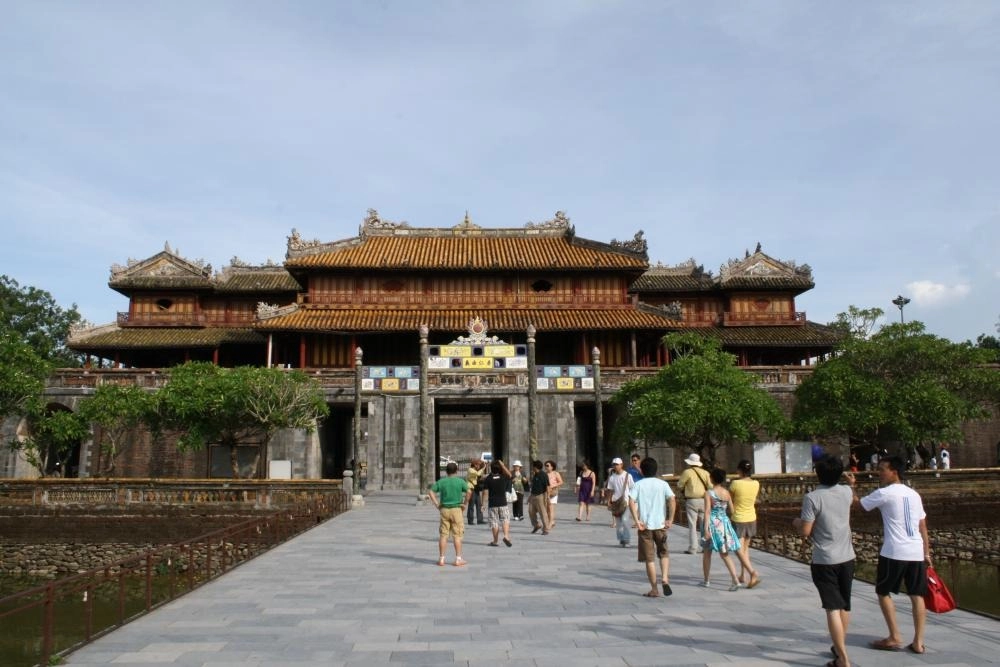 Hoàng thành Huế là trung tâm quyền lực xưa.