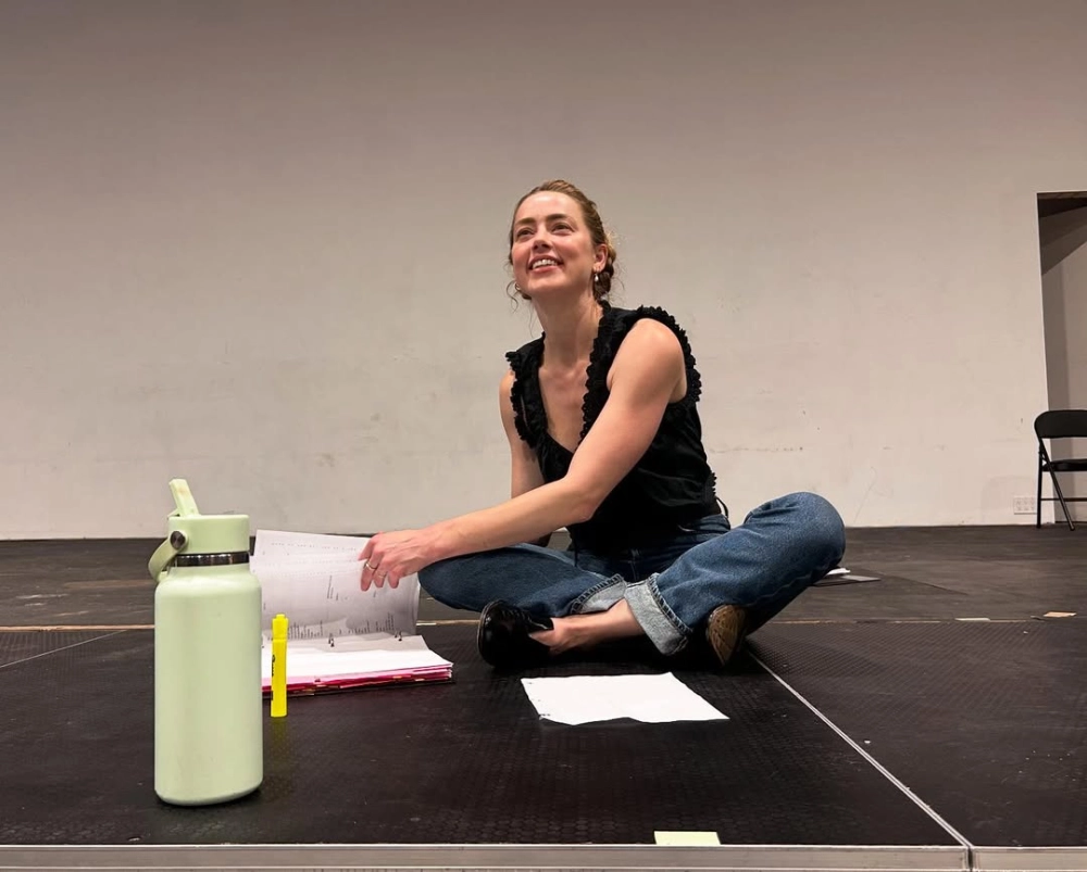 Khám phá những dấu ấn nghệ thuật của nữ diễn viên actress amber heard.