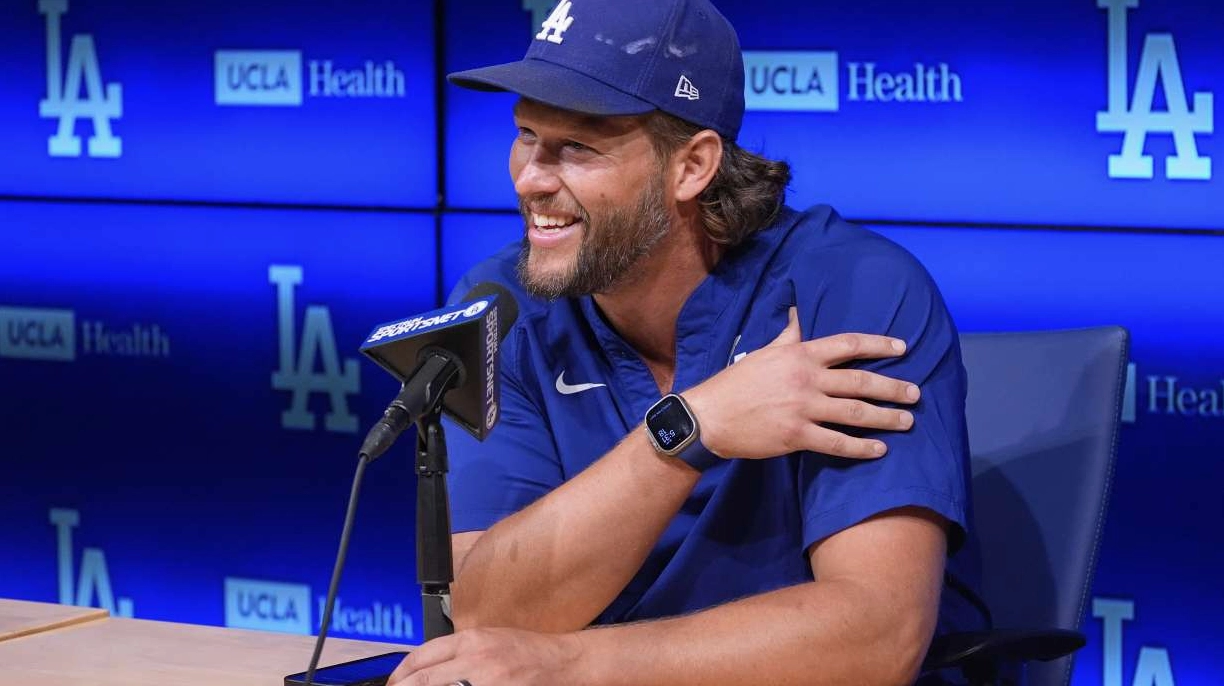 Clayton Kershaw phát biểu trước truyền thông sau khi thông báo giải nghệ vào cuối mùa giải 2025 Tiểu sử Clayton Kershaw
