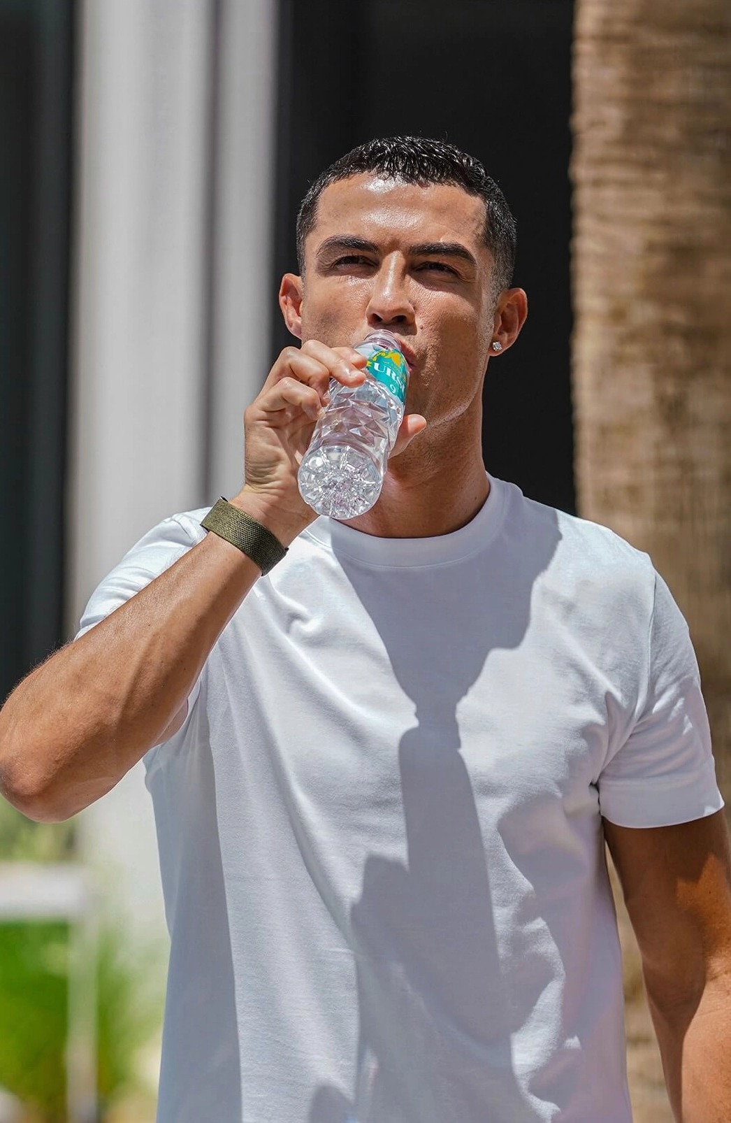 Cristiano Ronaldo với thương hiệu nước khoáng Ursu của mình