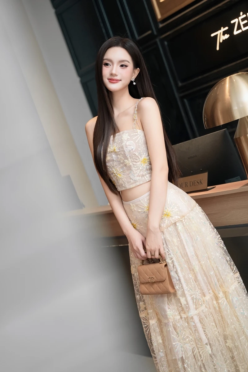 Đốt mắt với bộ ảnh gái mặc croptop sexy