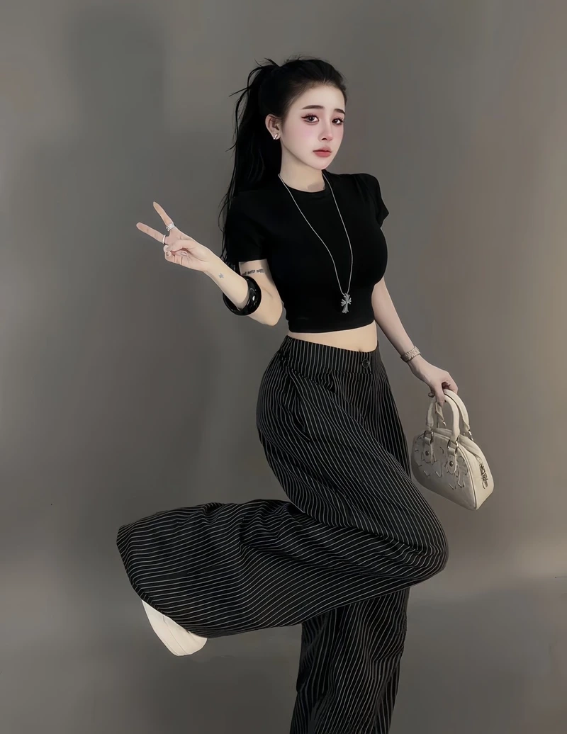 Xuýt xoa trước loạt ảnh gái đẹp mặc áo croptop