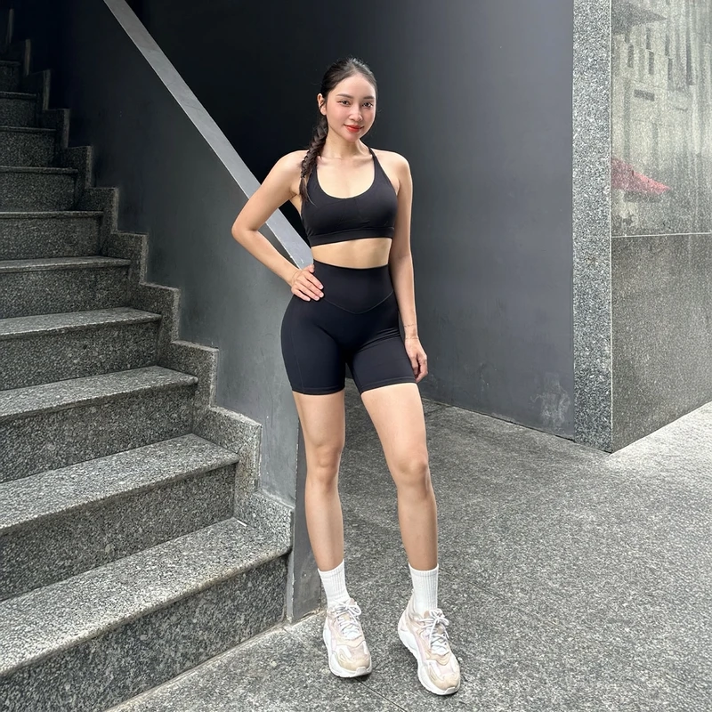 Chiêm ngưỡng loạt ảnh gái xinh tập gym khoe dáng vạn người mê