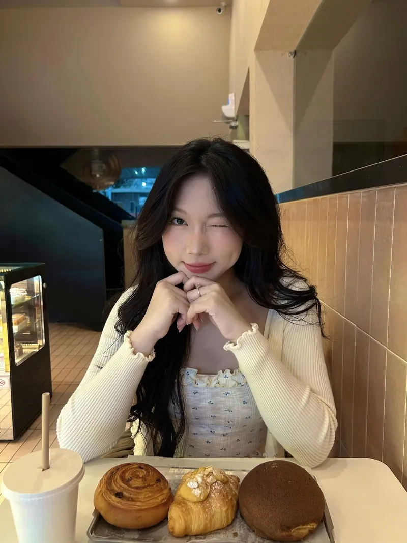 Trend gái xinh má lúm TikTok đang chiếm sóng xu hướng