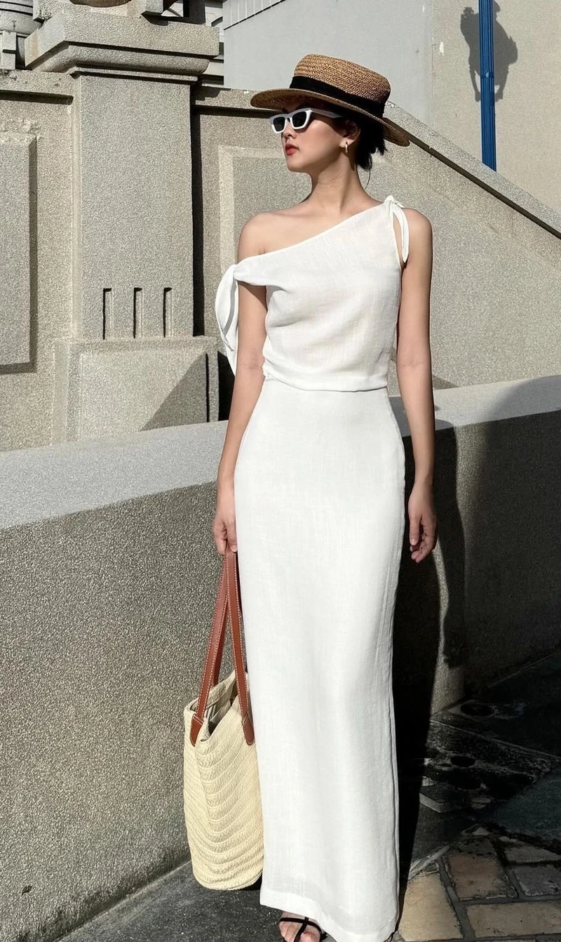 Bộ sưu tập hot girl mặc váy trễ vai gợi cảm nhất năm nay