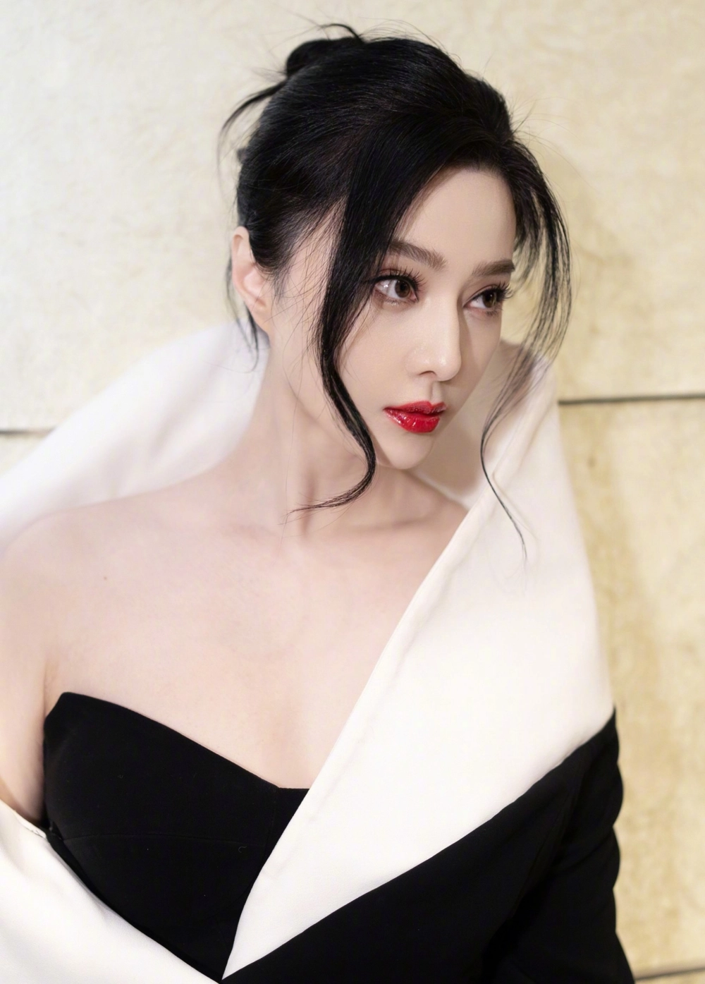 Nhìn lại sự kiện chấn động khi phạm băng băng bị phong sát tại quê nhà.